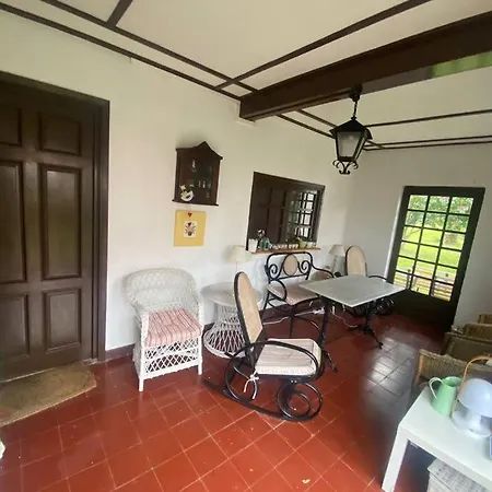Casona Las Tuyas Cadavedo